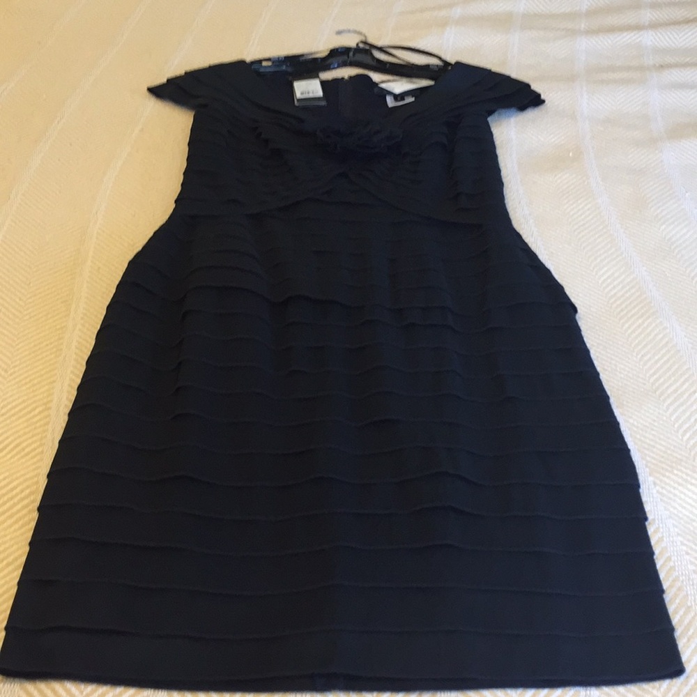 NWT Tadashi Shoji